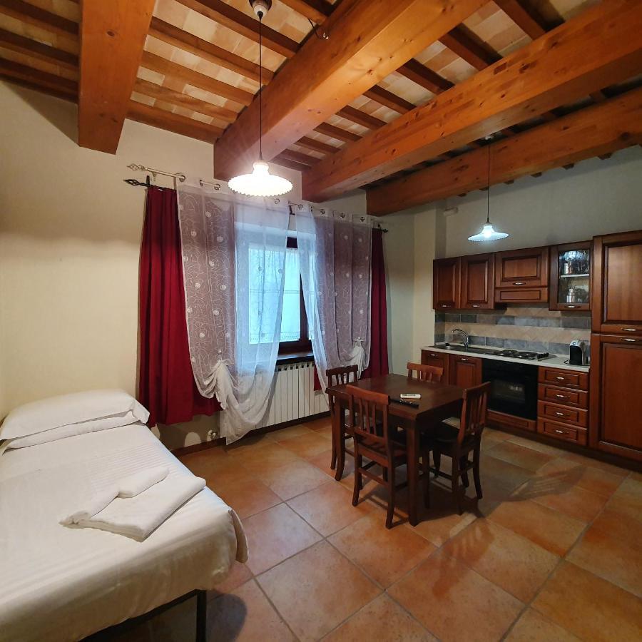Pietra Maula Agriturismo Castelraimondo ภายนอก รูปภาพ