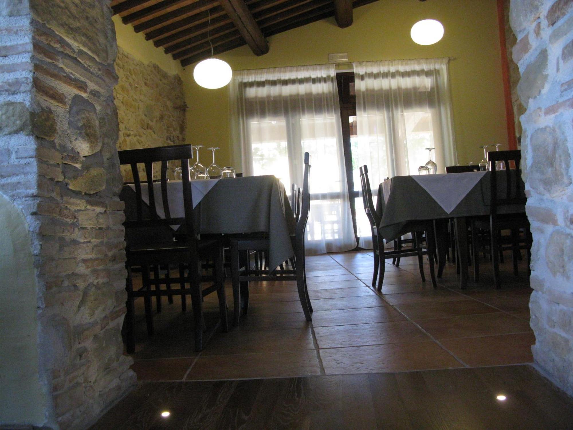 Pietra Maula Agriturismo Castelraimondo ภายนอก รูปภาพ